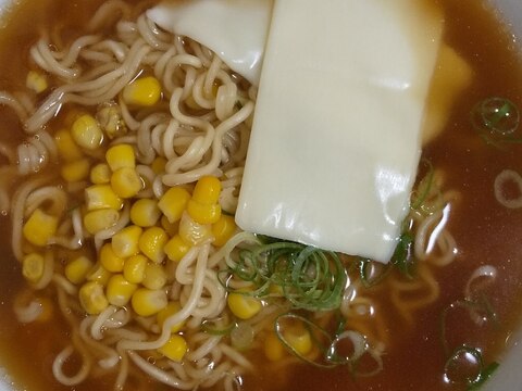 コーンチーズラーメン